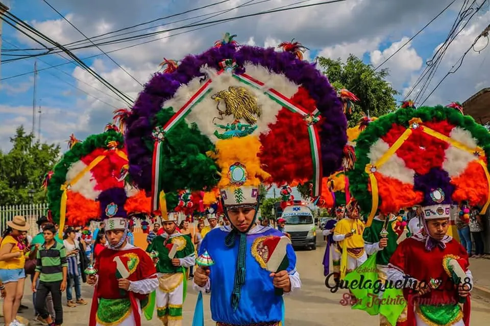 Cuadrilla de danza de la pluma